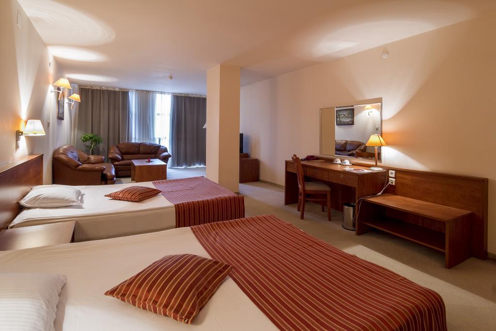 Plaza Hotel Varna Exterior foto